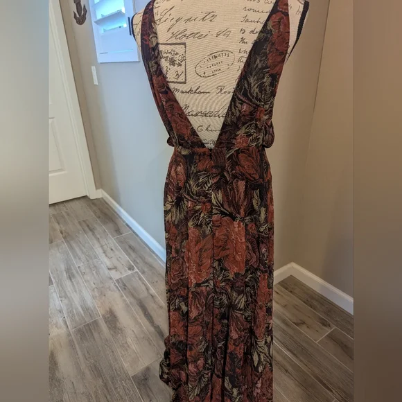 🔥Ronny Kobo Sexy Floral Maxi Dress Plunging Neckline 💥 Spaghetti Straps - Picture 2 of 5